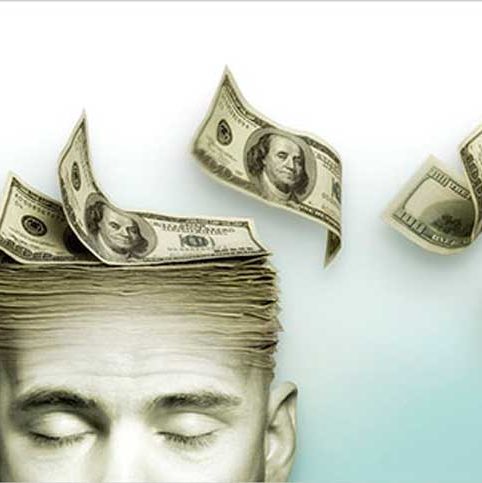 Hombre-pensando-en-dinero
